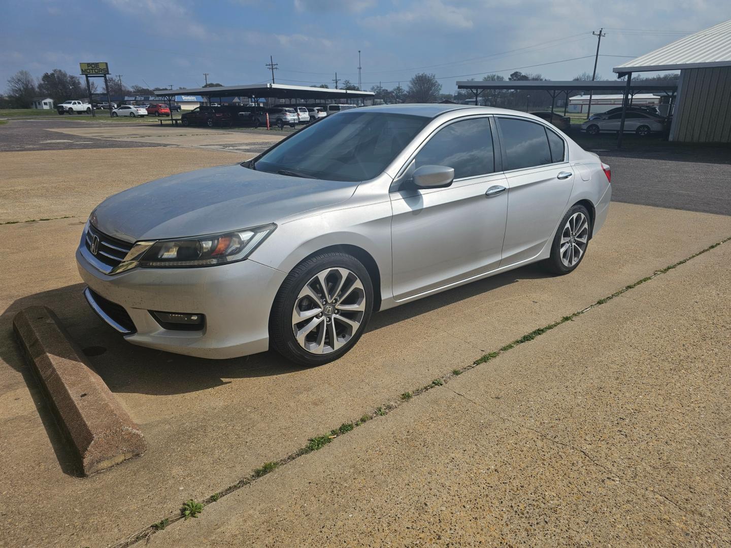 2014 SILVER Honda Accord Sport Sedan CVT (1HGCR2F57EA) with an 2.4L L4 DOHC 16V engine, Continuously Variable Transmission transmission, located at 533 S Seven Points BLVD, Seven Points, TX, 75143, (430) 255-4030, 32.313999, -96.209351 - Photo#0